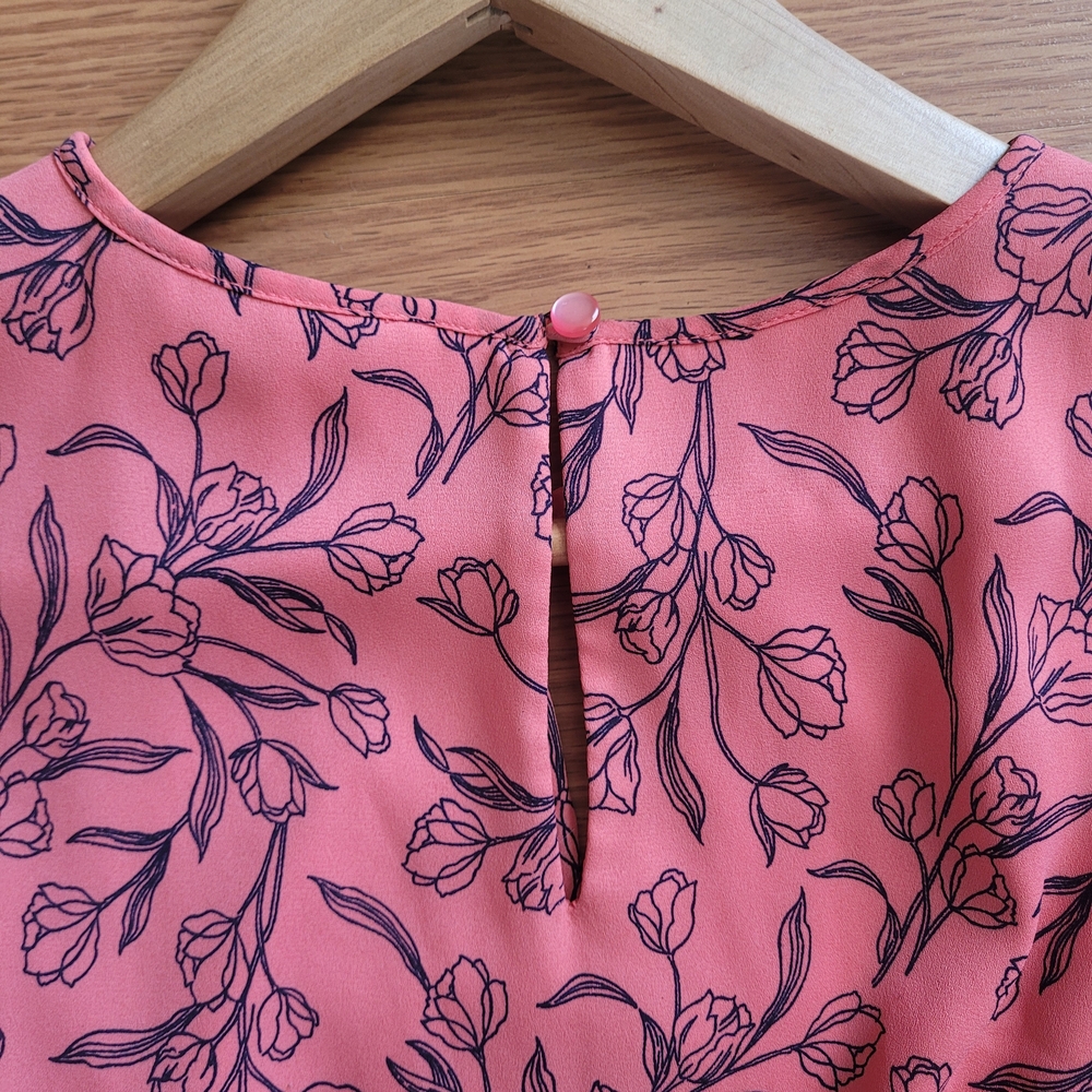 Banana Republic Flowy Dress Quiet Luxury Feminine - Picture 2 of 4